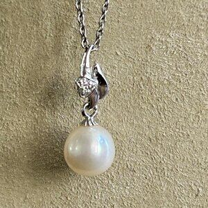 Sterling Silver and Natural Pearl Necklace